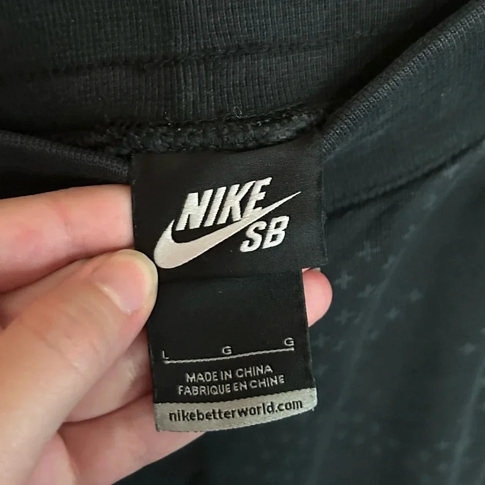 Nike SB Men’s Everett Phillips Camo Print Pants Sweatpants Black Size Large